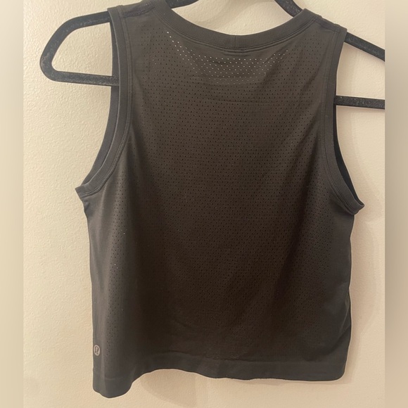 Lululemon black crop tank - Picture 3 of 6